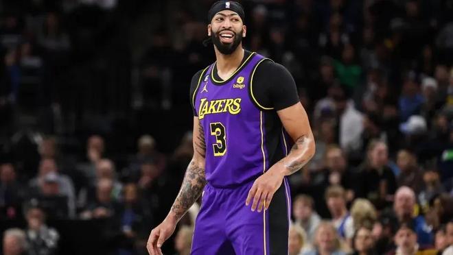 与金属的材 与金属的材